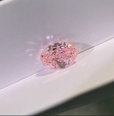 ลักษณะโอวาล หินเพชรสีชมพูเชอร์รี่สีชมพู 2.1ct-3.0ct พร้อมการรับรอง IGI