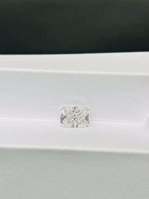 หินขนาดใหญ่ 5.3ct รูปทรงสว่าง Lab สร้างขึ้นในฐานะการเติบโต CVD ไม่รักษา เพชร IGI รับรองโรงงาน ขายตรง