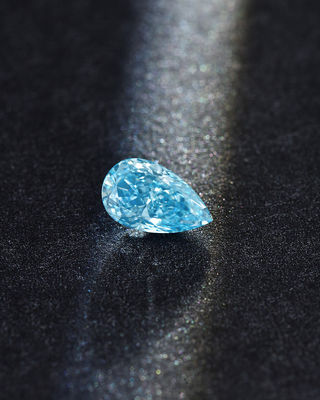 10 มอห์ส เพียร์ ลูซ แล็บเพชรสีฟ้า 1.0ct-1.8ct มอบรอง IGI