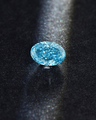 VVS1-VS2 เพชรร่วงรูปไข่สีน้ำเงิน Cultivated Diamonds 10 Mohs