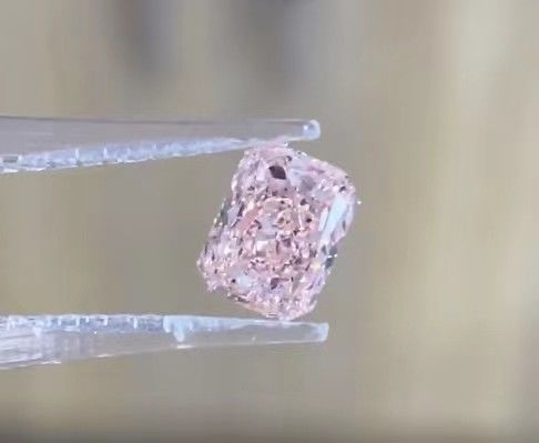 IGI Certified Lab สร้างเพชรสี Fancy Intense Pink VS1 Radiant Loose Diamond