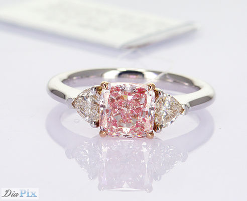 1.76CT ซินথেติก เชอรี่ชมพู CVD แหวนเพชร คูชั่นตัด