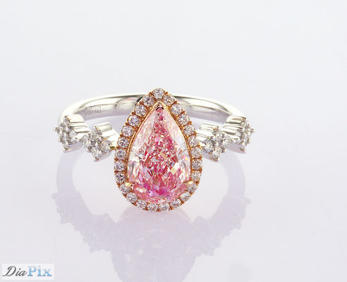 2.31ct Pear Cut Fancy Pink Lab Grown Diamond Halo Ring IGI รับรองสําหรับผู้หญิง งานแต่ง