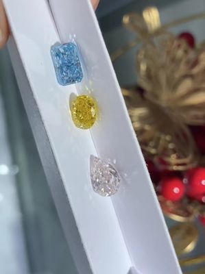 ห้องทดลองสีชมพูอ่อน เพชรที่เติบโต เพชรลอย เพชรที่สร้างเพชรสี