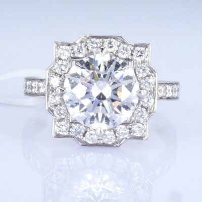18k Cool Design แหวน 3ct สีขาว หัวหินที่ปลูกในห้องปฏิบัติการ แหวนทรงกลม